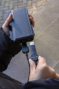 Nabíjecí kabel se 4 koncovkami, černý