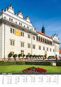 Naše hrady a zámky 2026, nástěnný kalendář, prodloužená záda