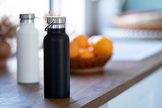 Nerezová termoska 500ml s bambusem na víčku, černá