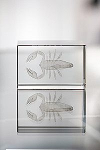 Skleněné těžítko vhodné pro 3D laser, 4x4x6cm