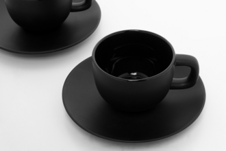 VANLION Sada 2 šálků a podšálků na cappuccino, černá